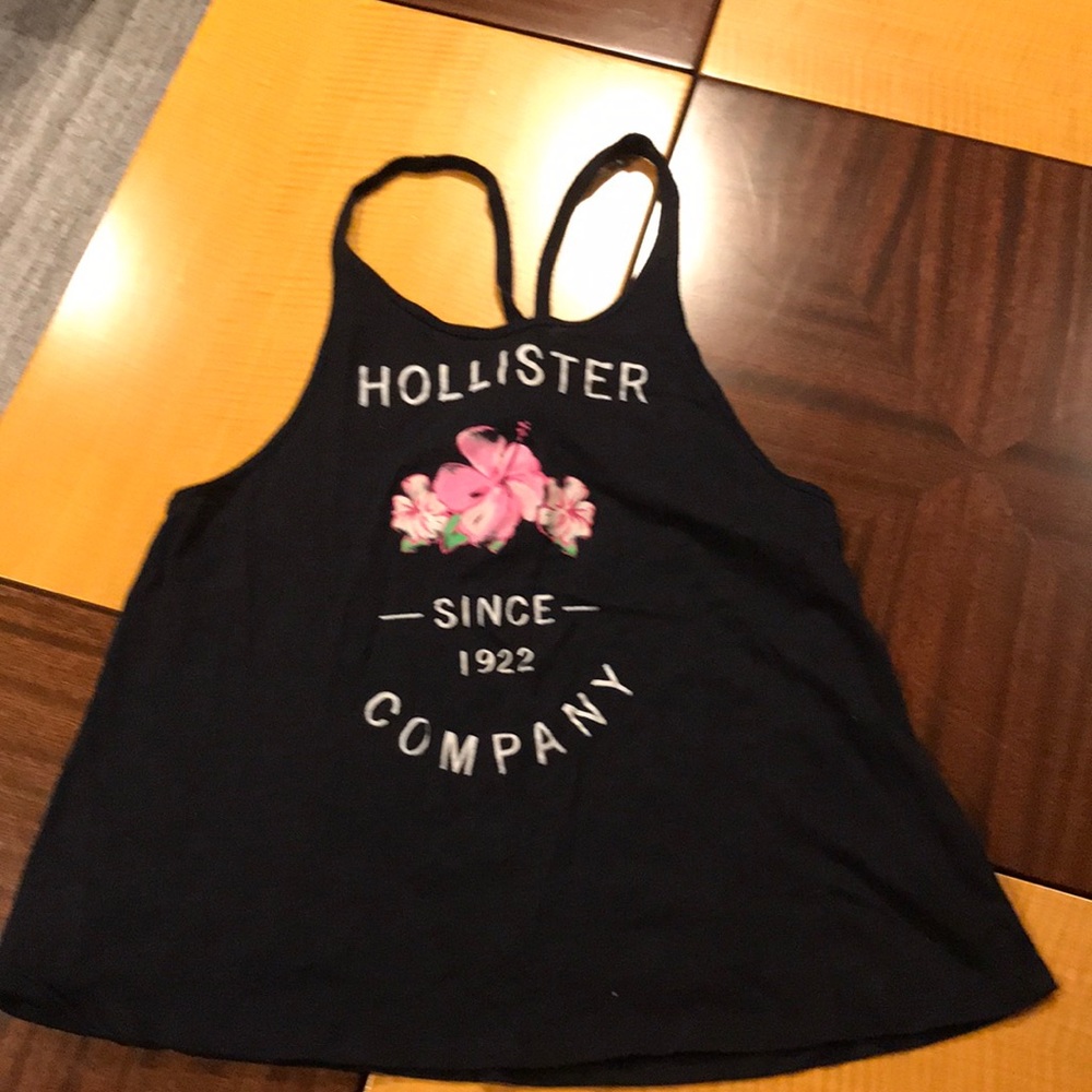 Hollister top